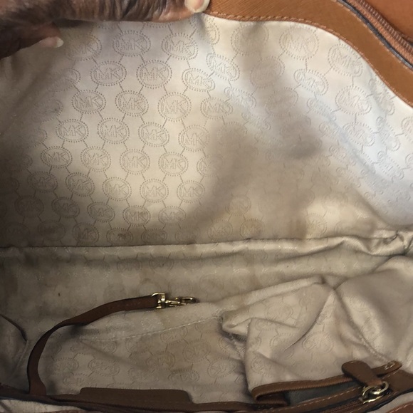 MICHAEL KORS brown saffiano leather large jet set travel tote. - Picture 15 of 15